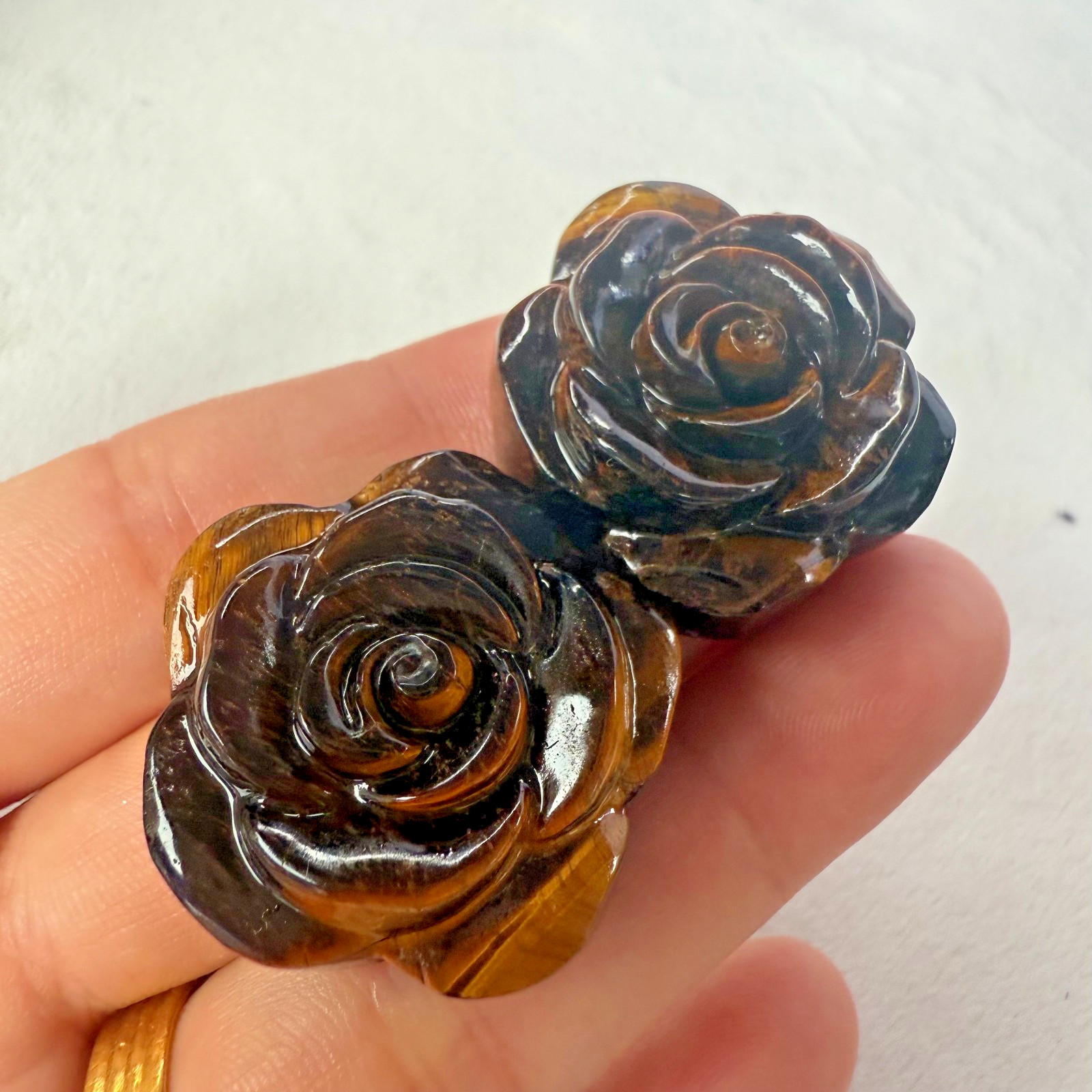 1.1″ Natural Tiger’s eye Quartz Carved Rose Flowers Crystal reiki Healing1pc
