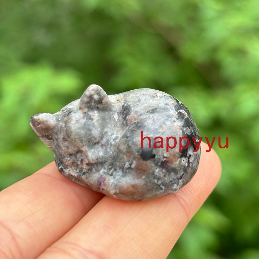 100pcs Mix Natural Quartz Sleeping cat Carved Crystal Skull healing Wholesale