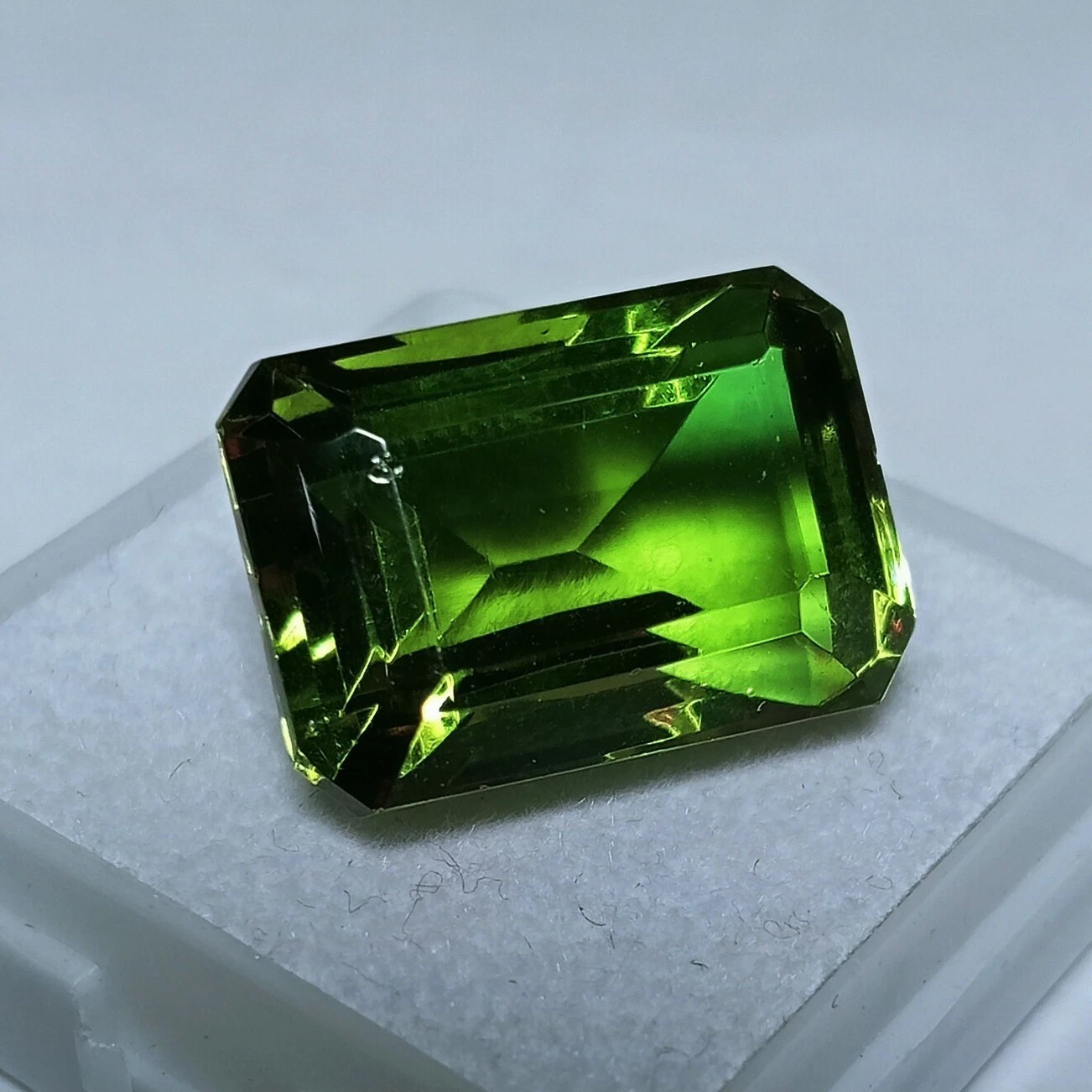 Certified Color Change Alexandrite Natural Loose Gemstone 10 Ct Emerald Cut