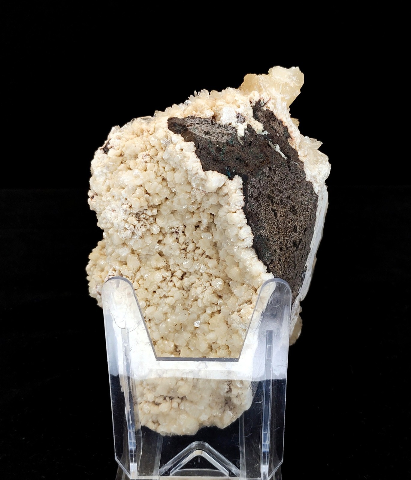 Natural Bow-Tie Stilbite Cluster On Heulandite Minerals #31