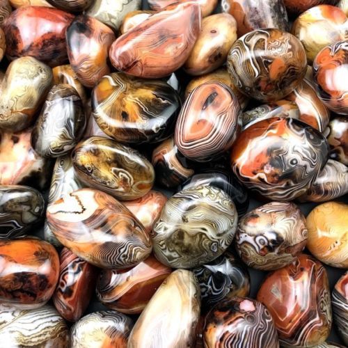 1KG Madagascar Banded Agate Alarge Tumbled Beautiful Patterns Randomly Send