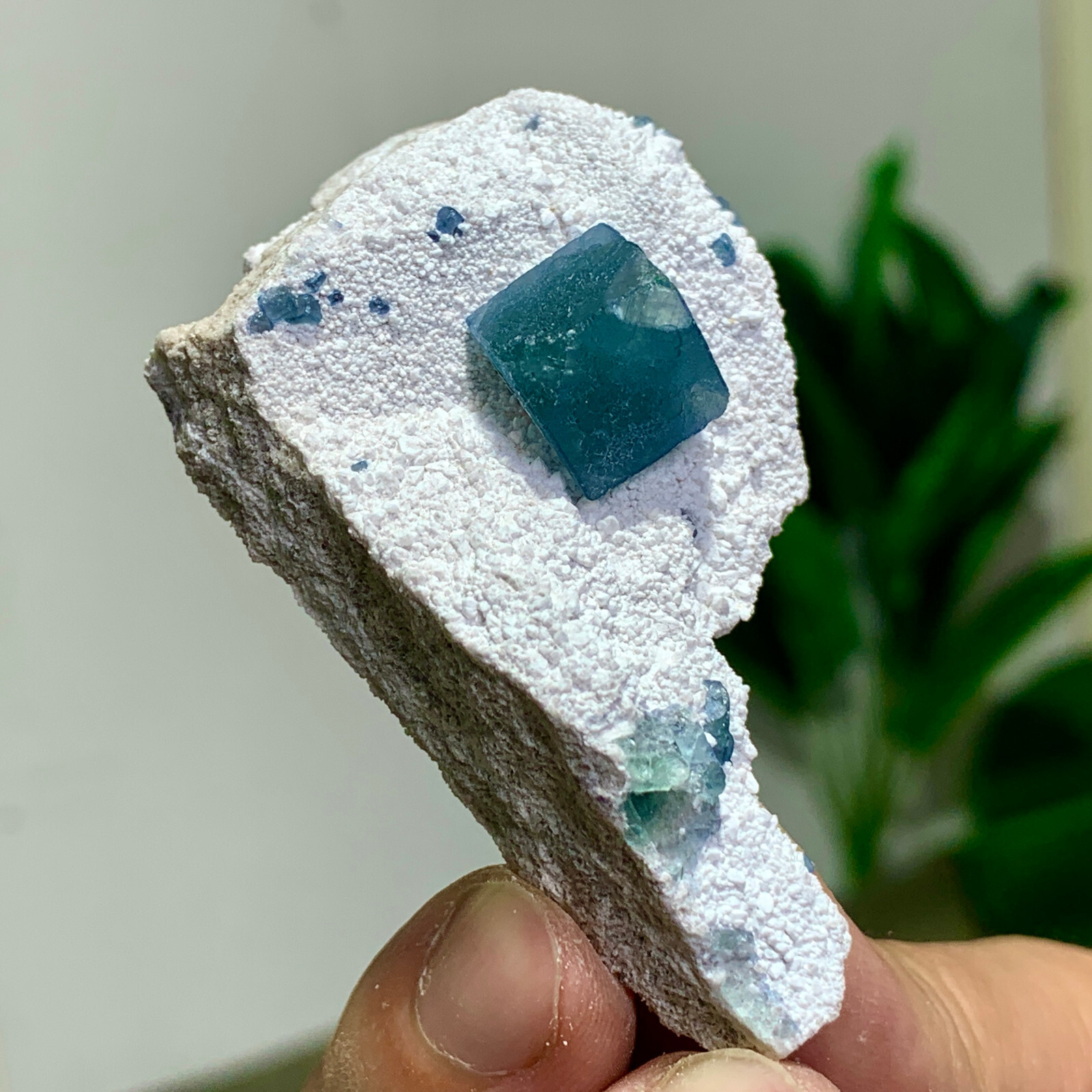 39G Rare transparent blue cubic fluorite crystal sample/China