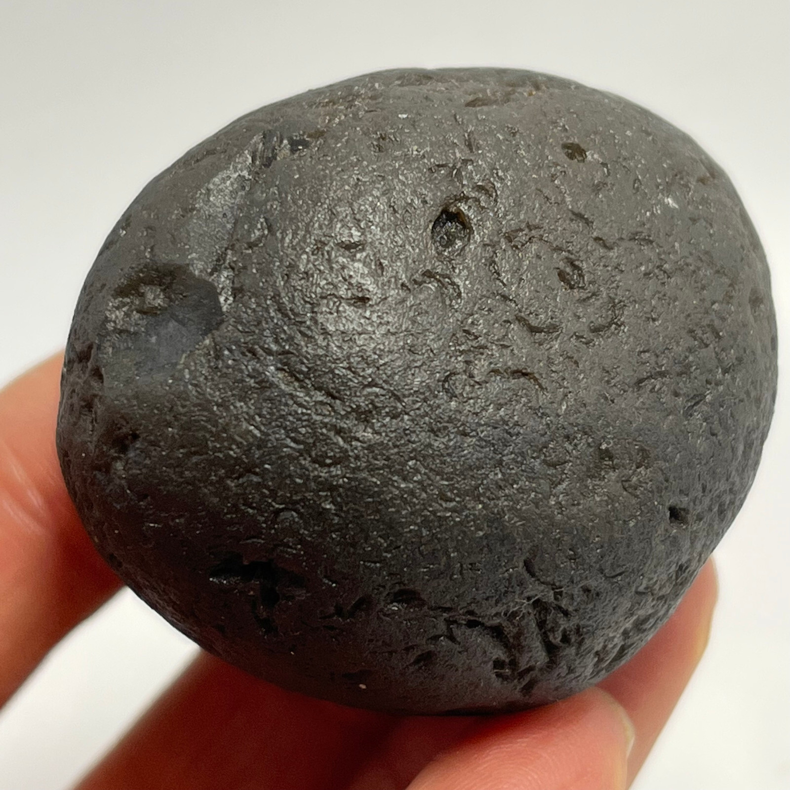 91gr Indonesia Natural Tektite Meteorite 100 % Meteor Black