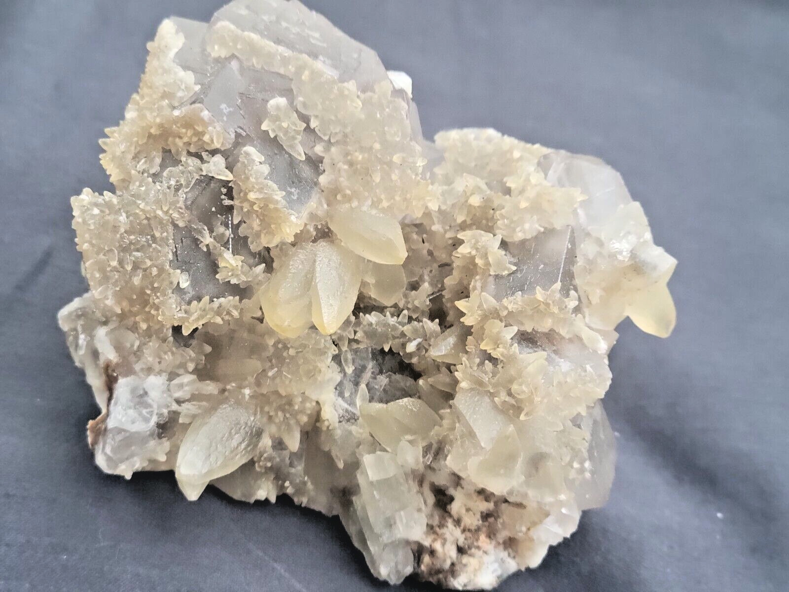 388g Beautiful Cubic Fluorite Quartz Crystal Cluster Mineral Specimen