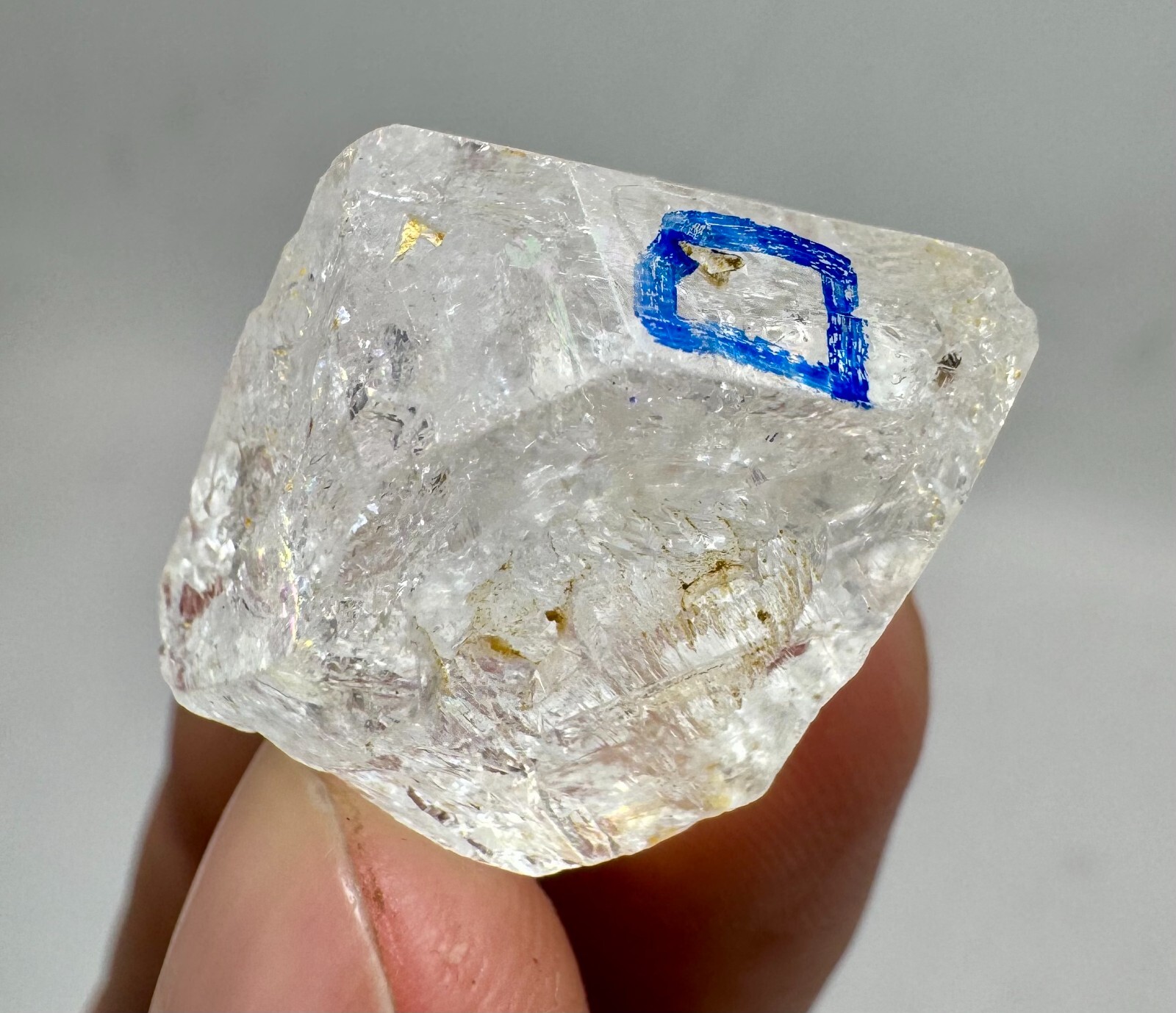 50 Carat Top Diamond,Quartz with moving Bubble Inside From Baluchistan Pakistan