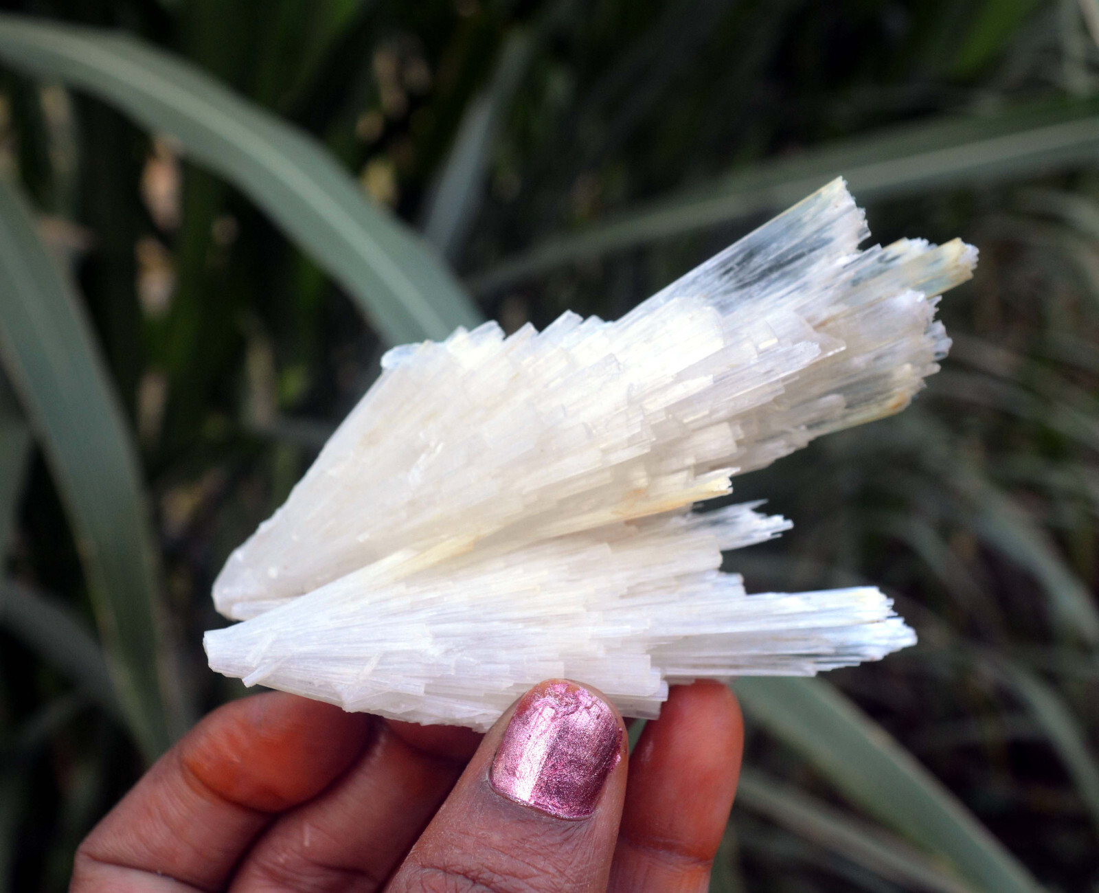scolecite spray formation minerals specimen a-4