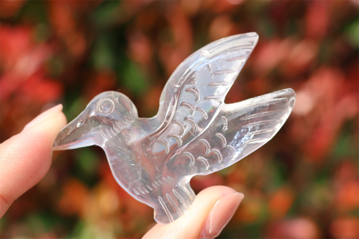 2.3”Natural Clear quartz Hummingbird Hand Carved Crystal figurine reiki gift 1x