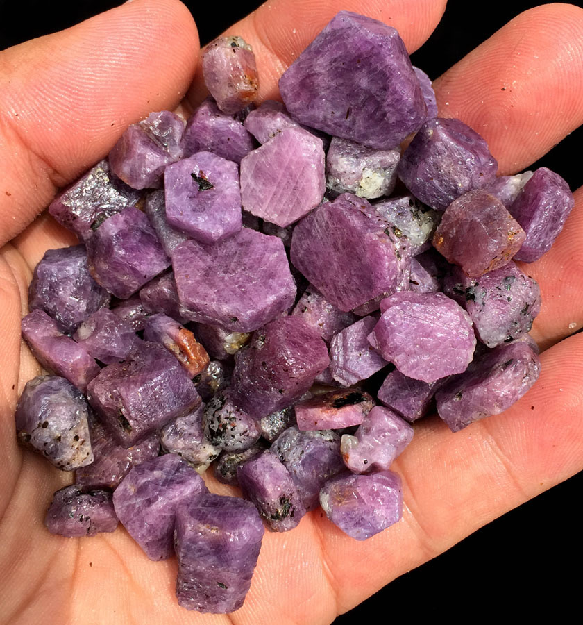 100g Natural Purple Corundum Ruby Crystal Hexagonal Prisms Specimen HG001