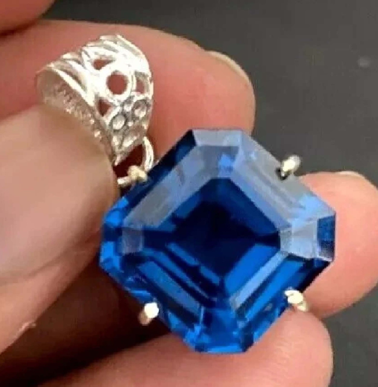 Certified 40.15 Ct Natural Blue Sapphire Pendant Solid 925 Sterling Silver” 5DOX