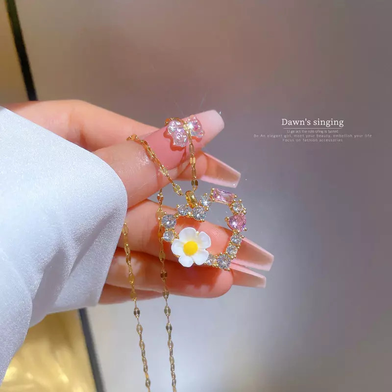 Women’s Fashion Jewelry Cubic Zircon Gold Heart Sunflower Pendant Necklace 1PC