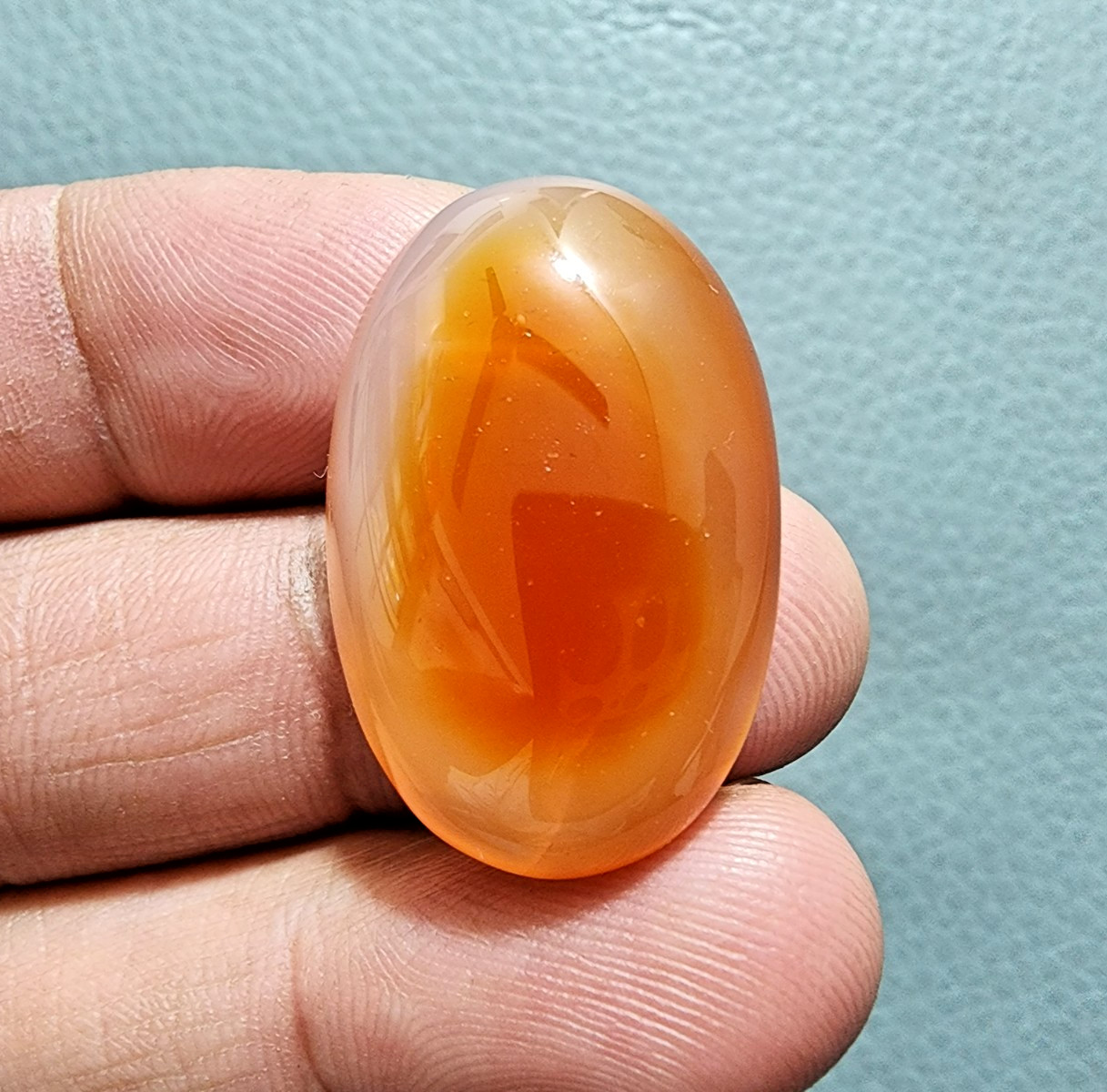Stunning AAA+ Banded Onyx Cabochon 40 Crt Oval Shape Gemstone For Jewelry