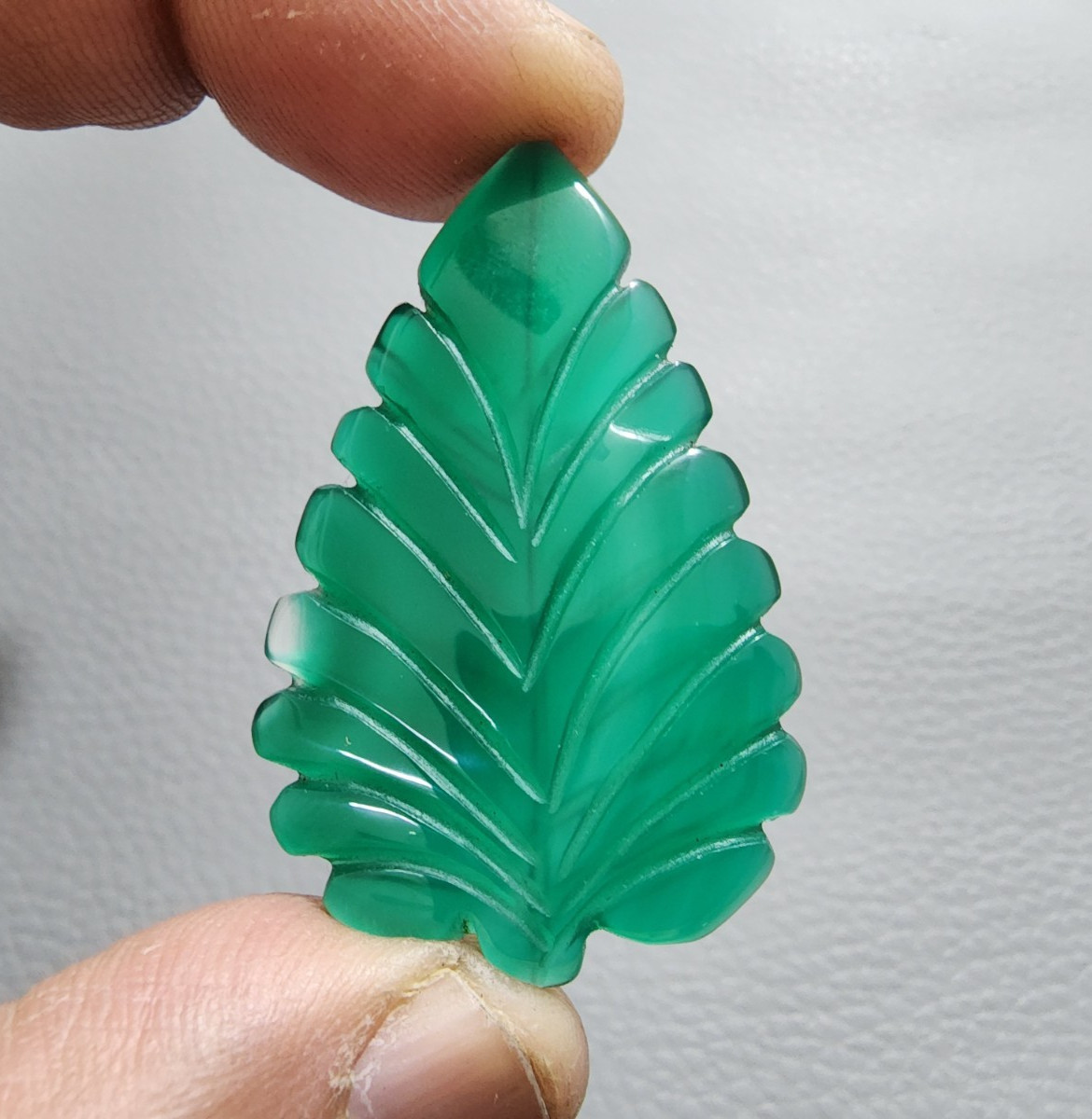 44.40Ct Beautiful Green Onyx Leaf Carving Hand Made Loose Gemstone For Jewelry