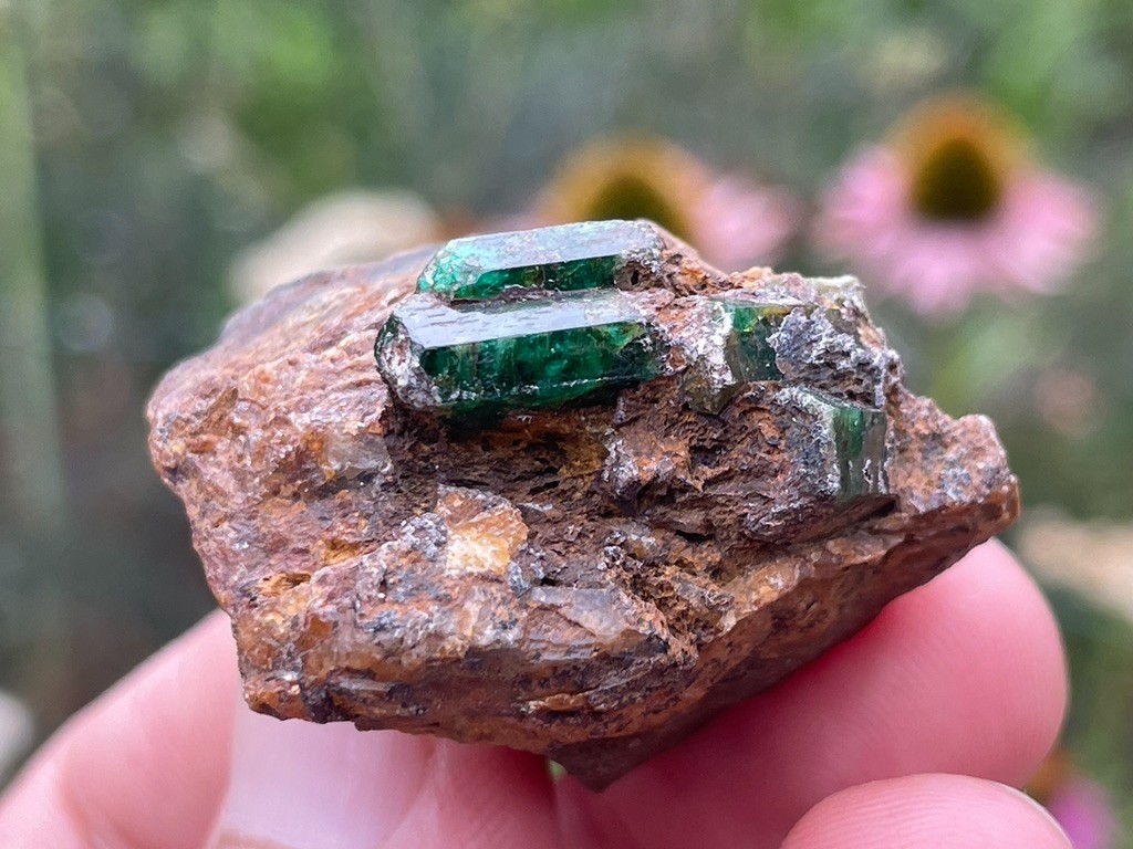Very gemmy Beryl var Emerald on matrix – Panjshir, Afghanistan
