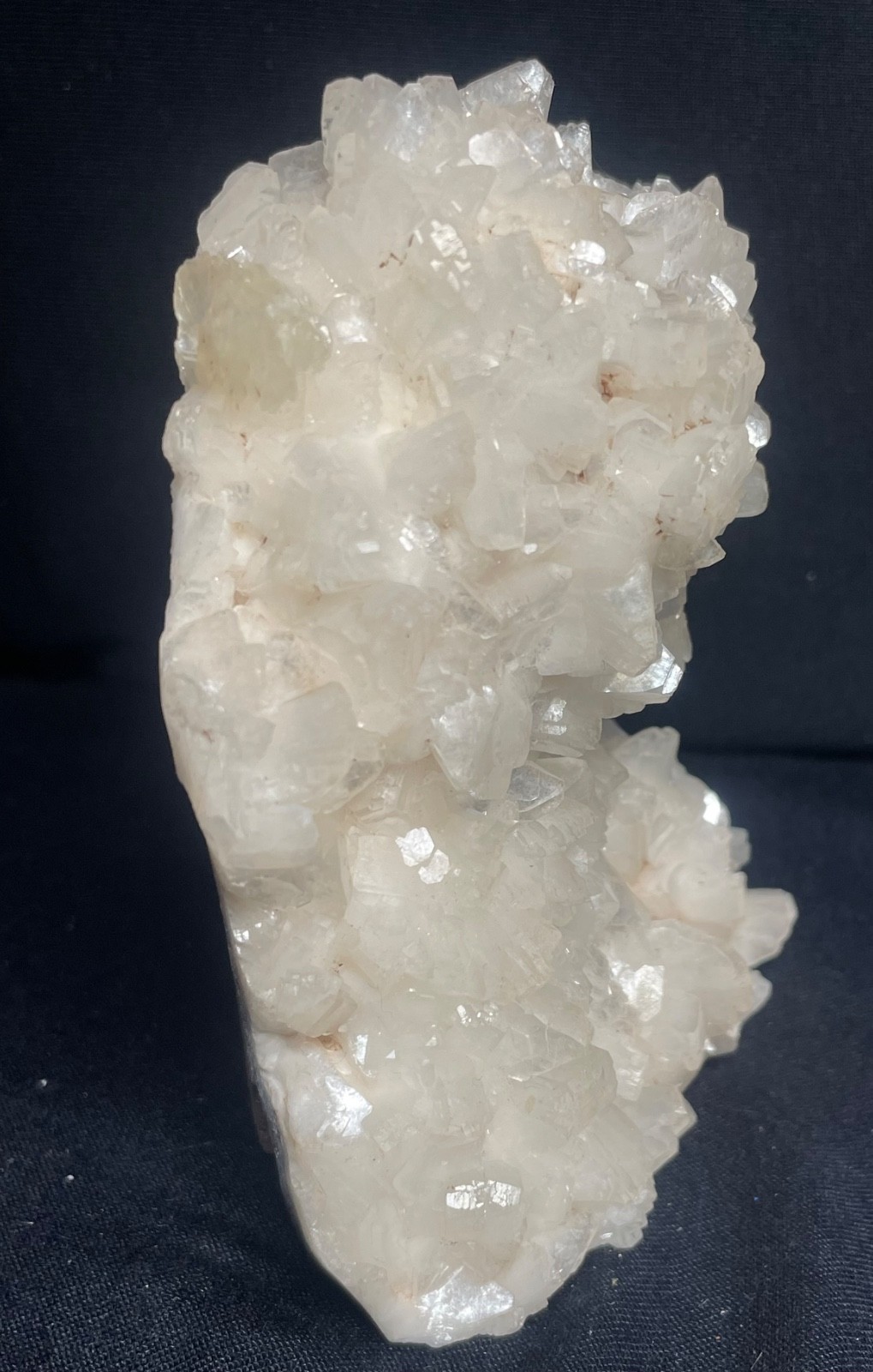 Natural calcite in exllent condition crystal stone 387 gr 10x9x4.5 cm video