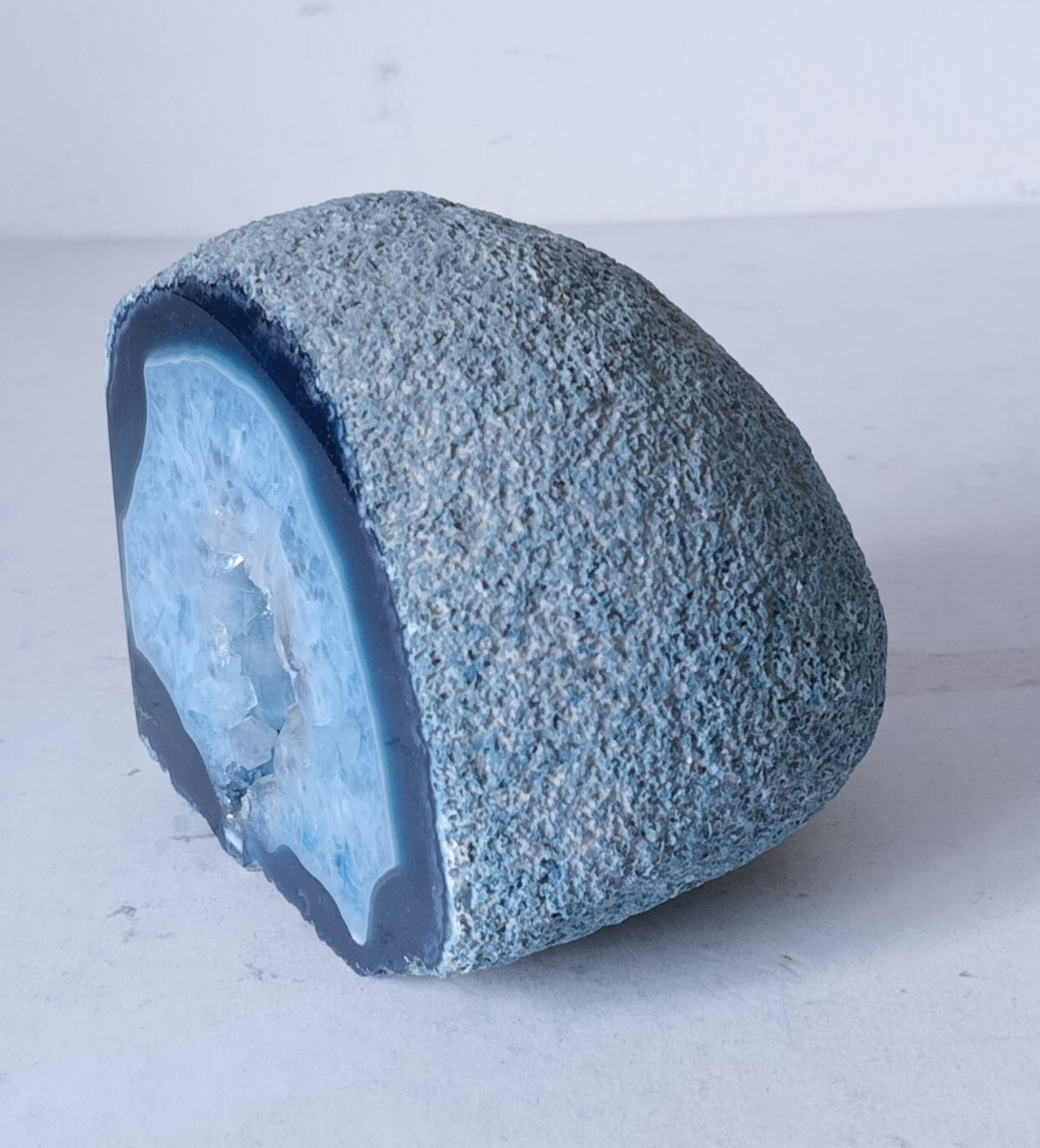 (262) Blue Agate Geode # 750g # 7cm x 8cm x 9cm # Paperweight