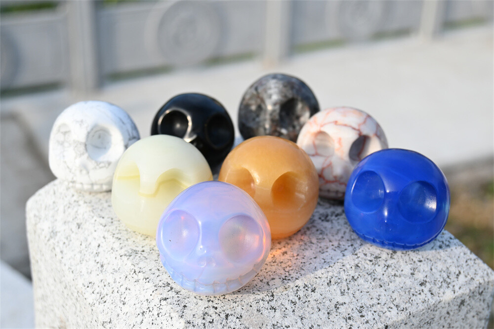 1.8″ Creative Carved Natural Quartz Crystal Ghost Skull Reiki Halloween gift 1pc