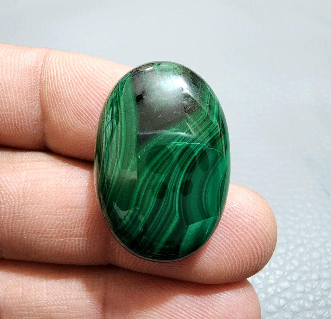 AAA+ Quality Shiny Green Malachite Oval Shape Gemstone Cabochon Jewelry 50 Crt