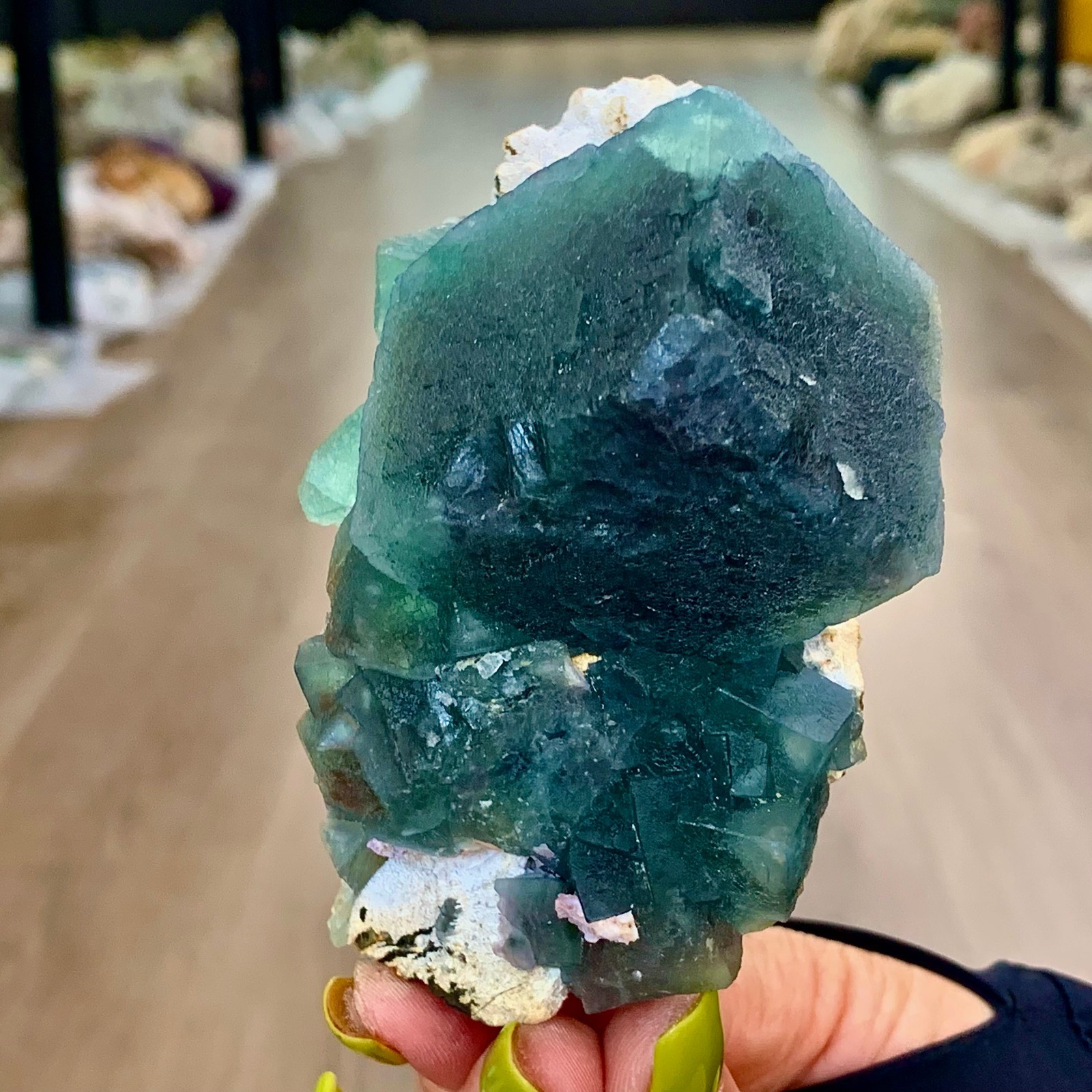 388G Rare transparent Blue green fluorite mineral crystal sample/China