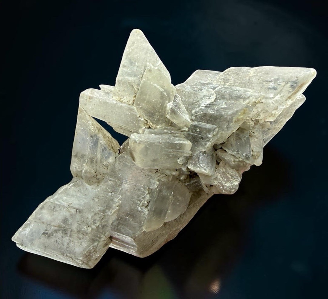 Gypsum Var. Selenite Crystal : Smoky Hill . Ellis County , Kansas 🇺🇸