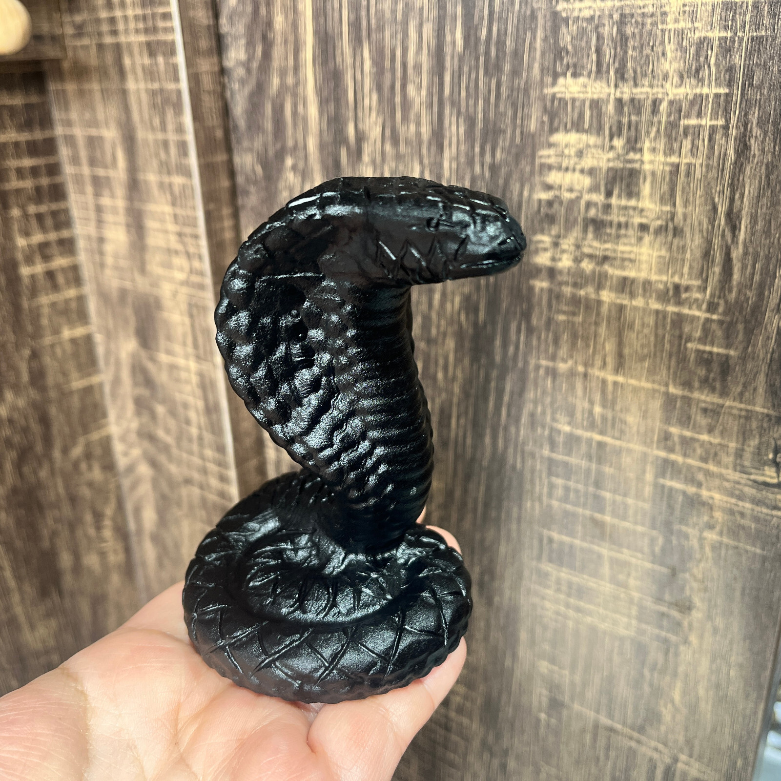 Natural obsidian quartz hand-carved snake skull crystal healing reiki healing