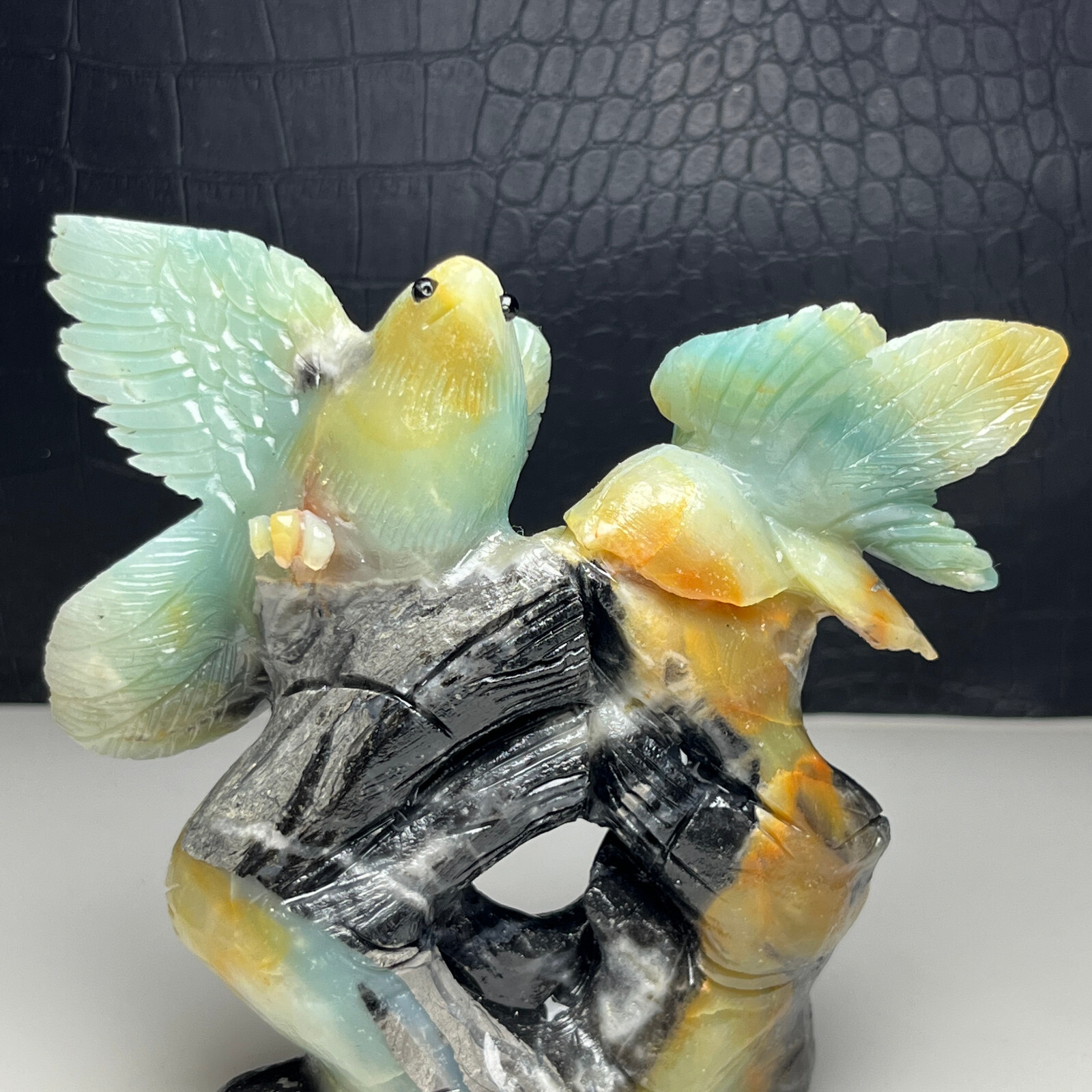 NaturalCrystal Mineral Specimen. Amazon Stone. Hand-carved BIRDS.Stone Statue.OM