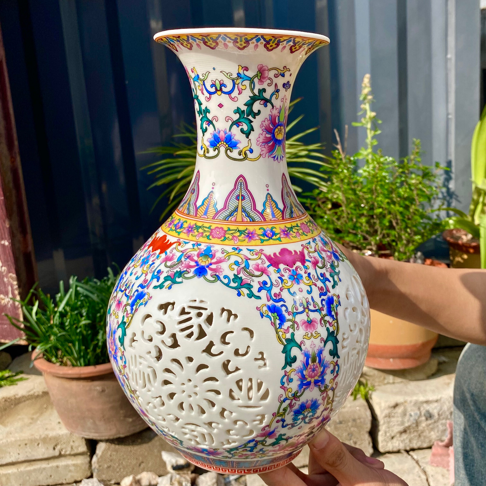 1.83LB Classic landscape painting poetic ceramic vase from Jingdezhen, China