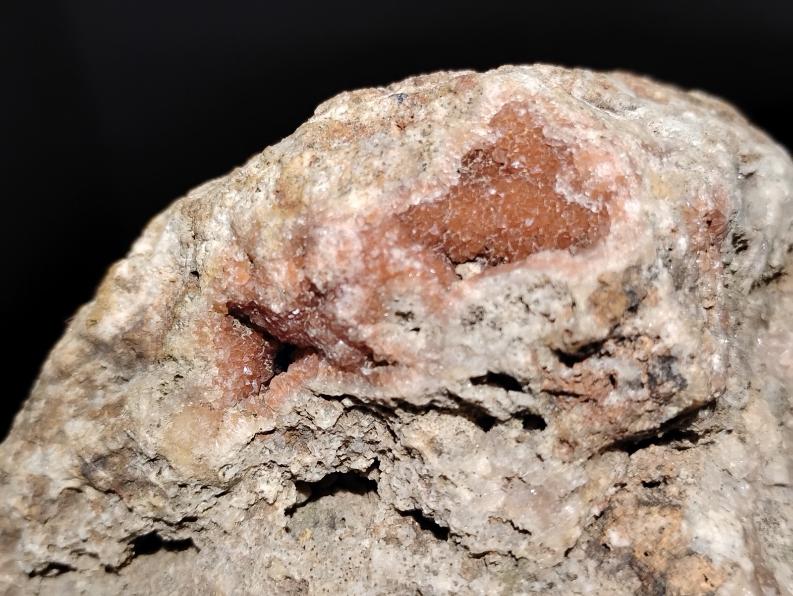 Stunning Extra Large Missouri Druze Quartz Specimen – Valle Mines