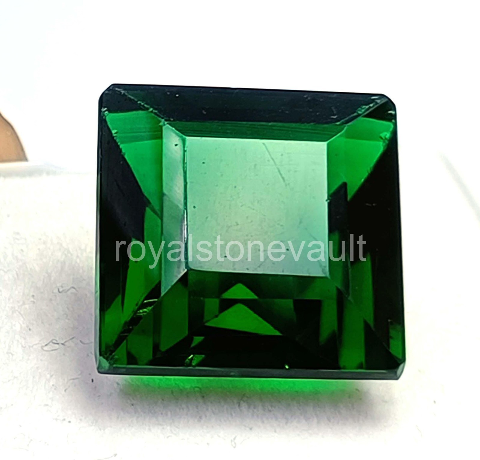 Loose Gemstone 23.05 Ct Natural Green Emerald – IGL Certified Princess Cut 5AOT