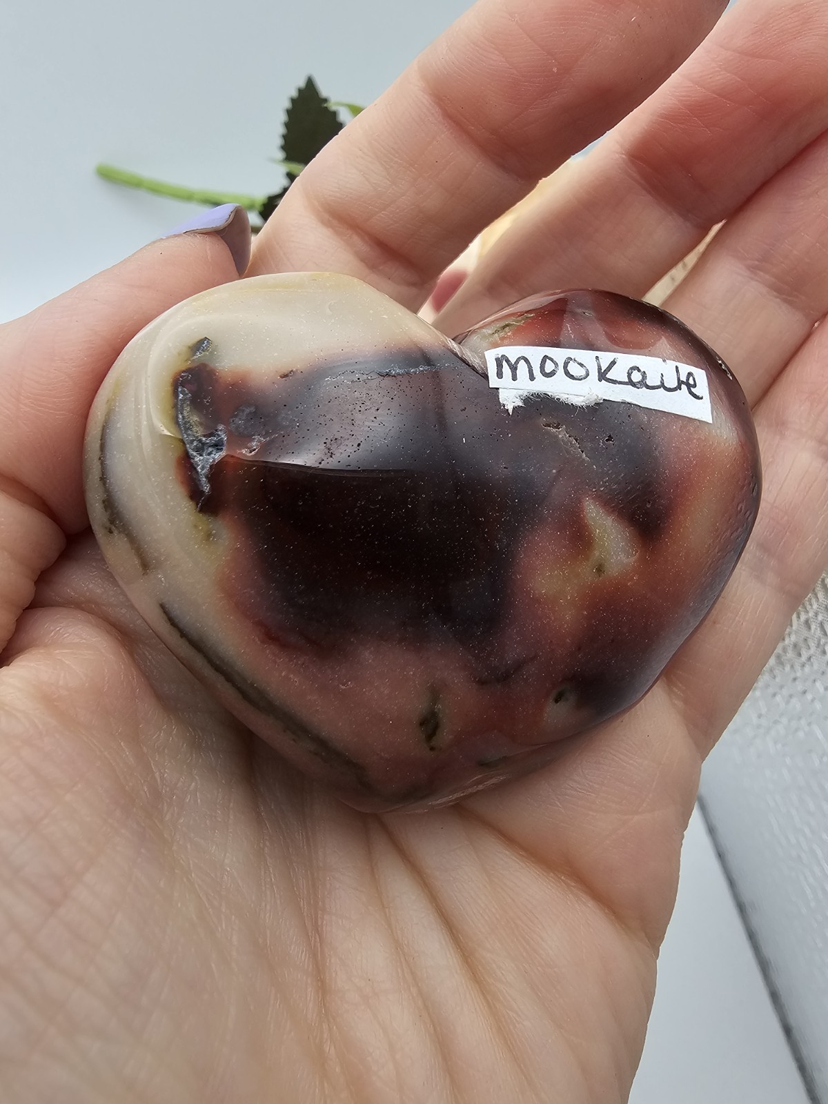 ✨️SALE✨️ Red Multicolored Mookaite Crystal Carved Heart Palm 5.8cm 103g Jasper