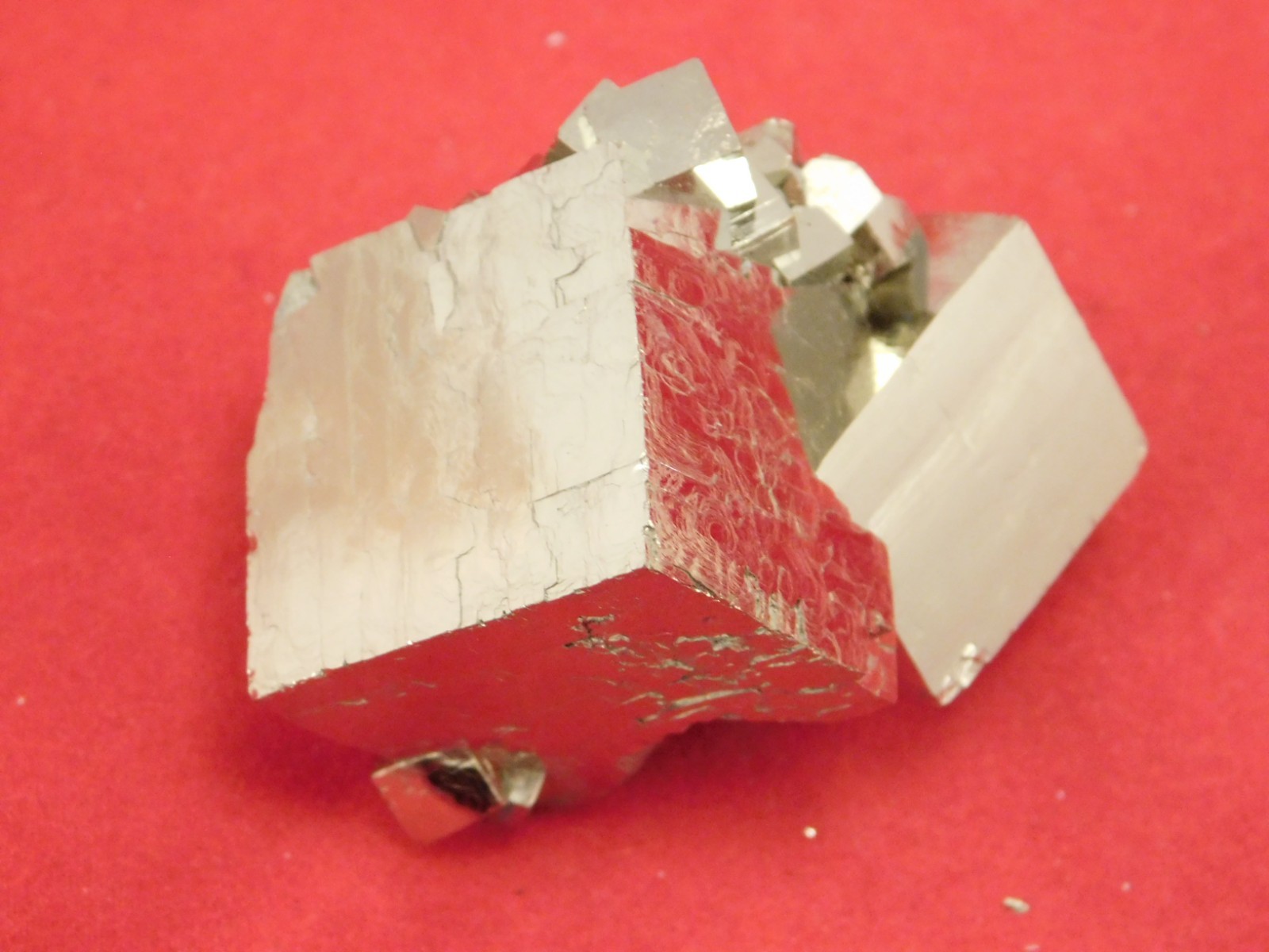 PYRITE Crystal CUBE Cluster 100% Natural Huanzala Mine Peru 84.9gr