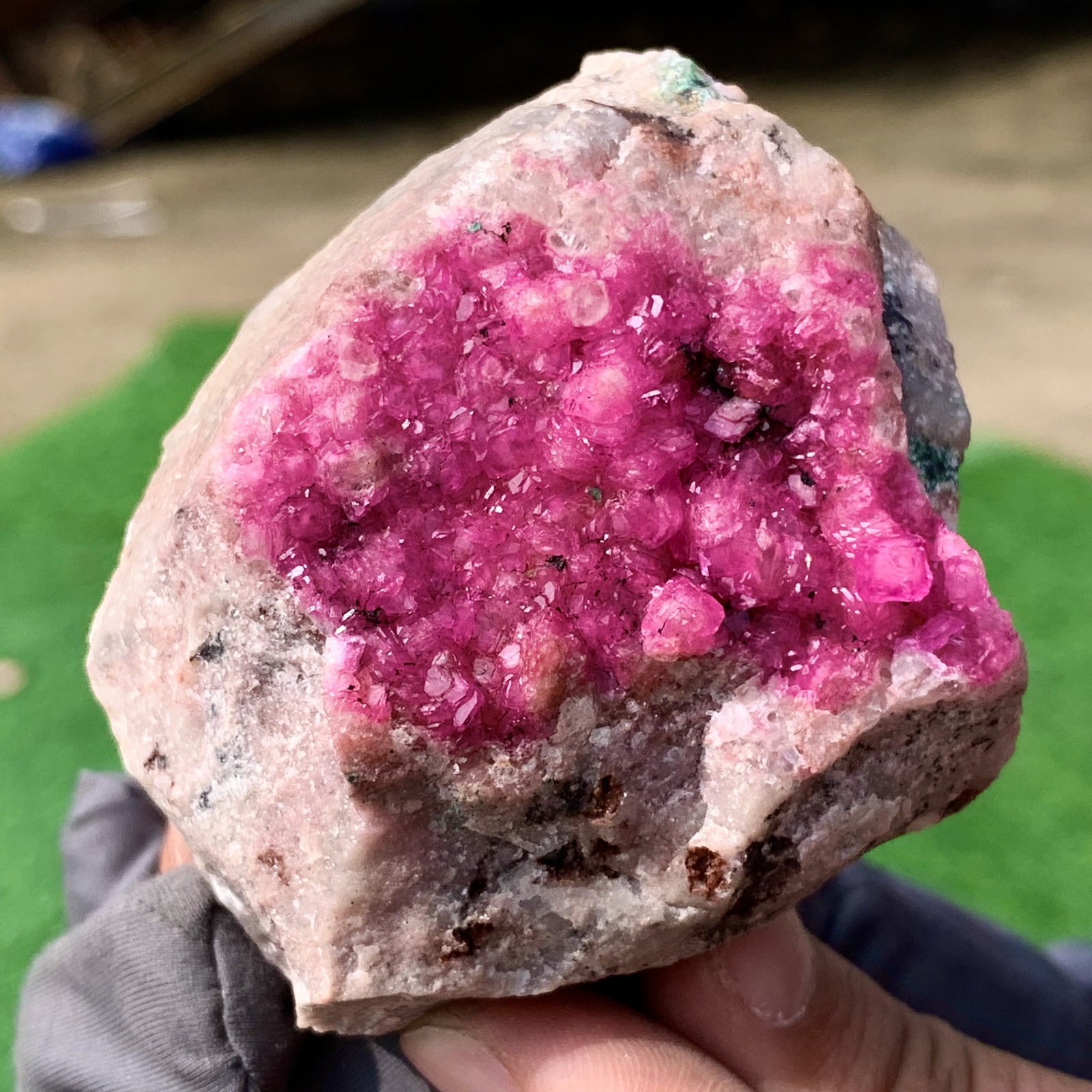205G Natural Cobalto Calcite graininess Crystal Mineral specimen Healing-Congo