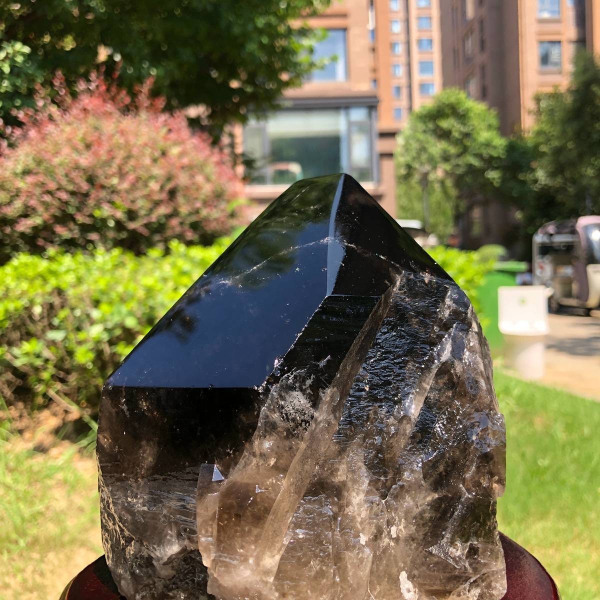 2410g Natural tea crystal specimen + pedestal MH1758