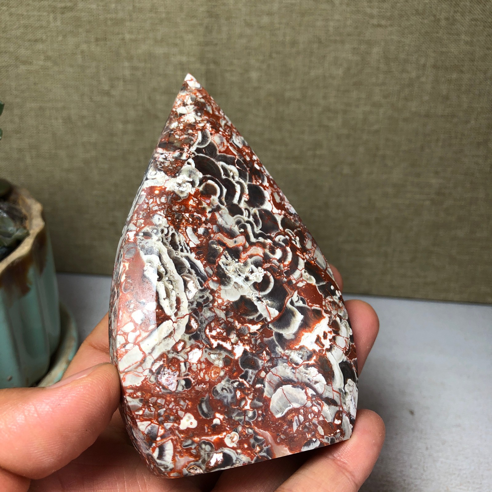 Natural l Indonesian Bloodstone agate point leaf Crystal specimens 173g A4931