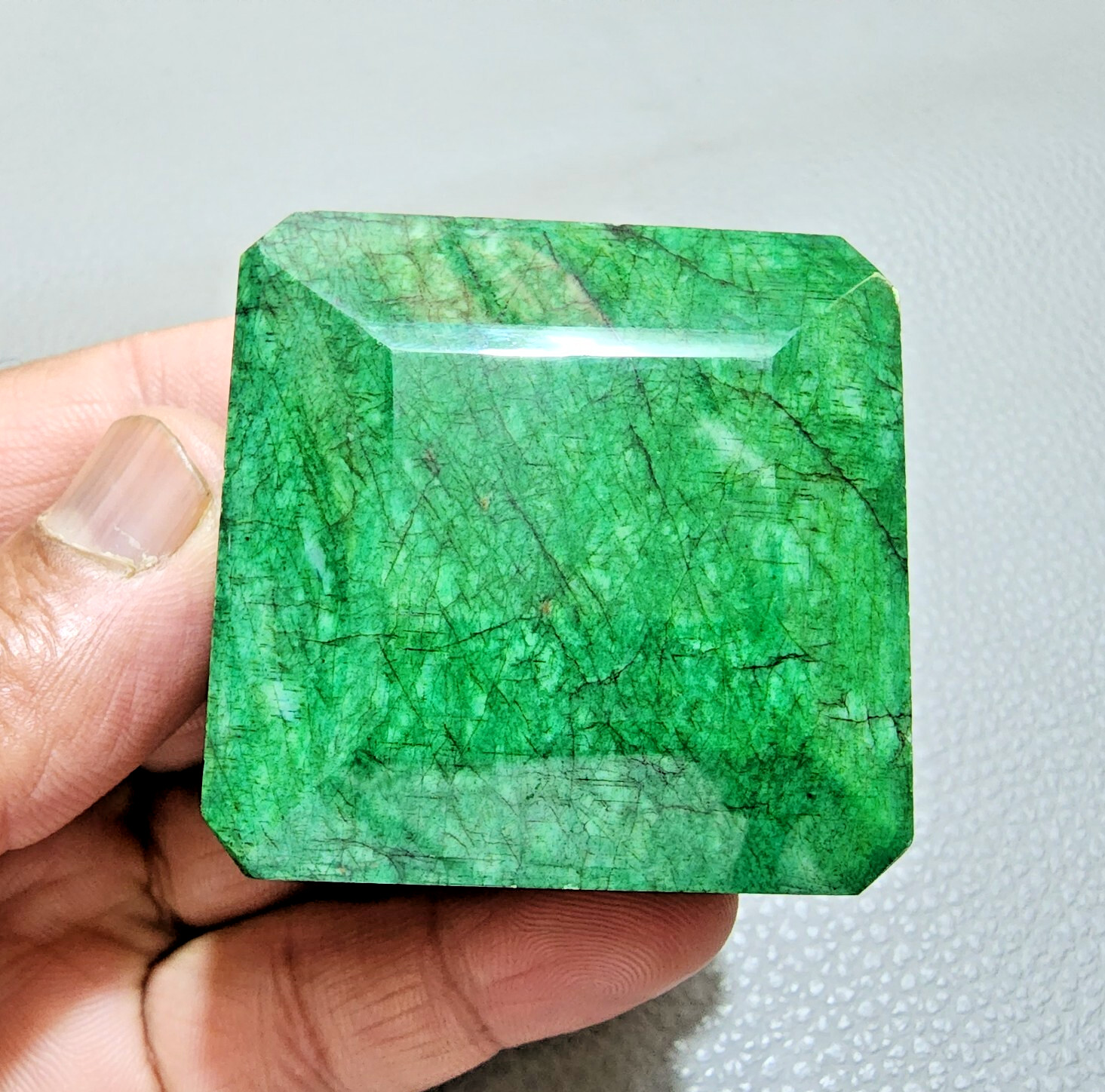 619.15 Crt Wonderful Top A+ Size Green Brazilian Emerald Loose Gemstone Jewelry