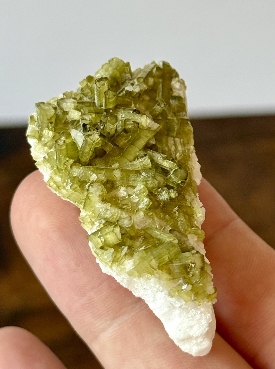 Video-Green Tourmaline w/ Quartz Crystal Skardu, Pakistan 5cm – 22.9g – ID103