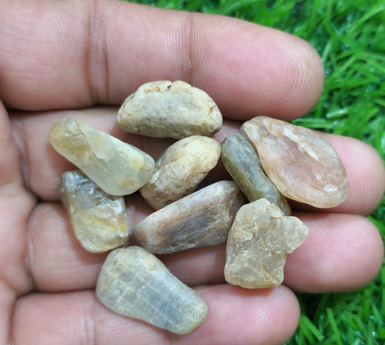 100% AA+ Natural Fine Sapphire Raw 162 Crt Size 18-22 MM Rough Loose Gemstone