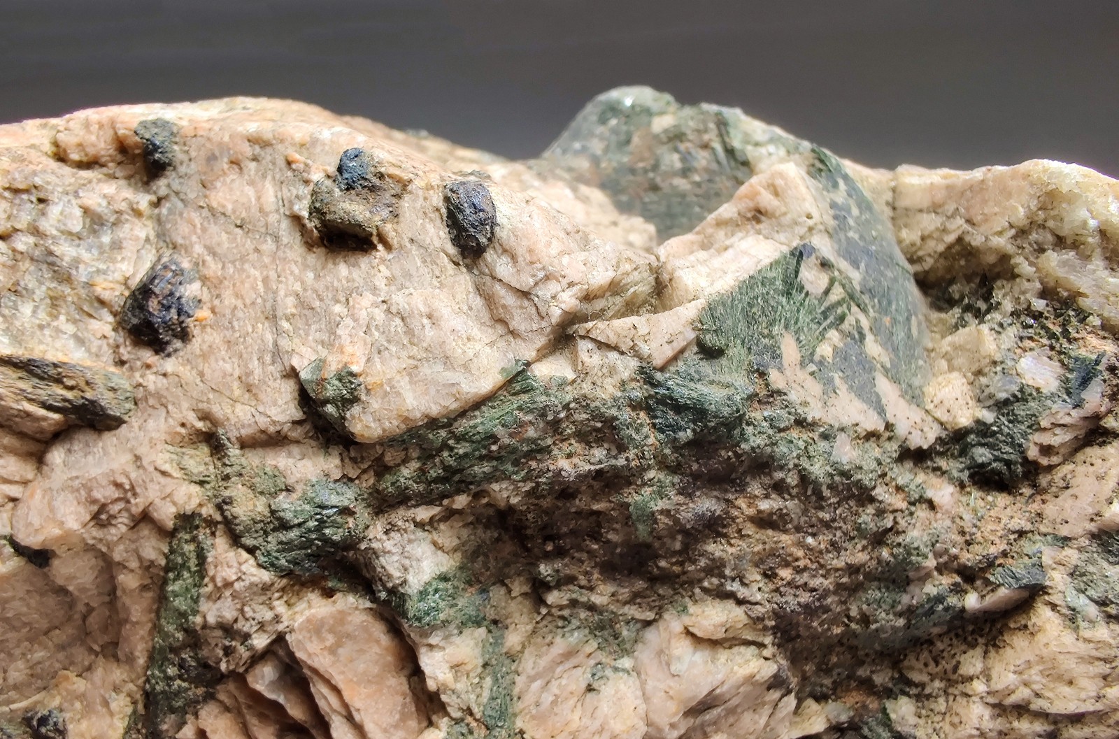 Aegirine crystals on Anorthoclase Feldspar. Stettin, Wisconsin. 574 grams.