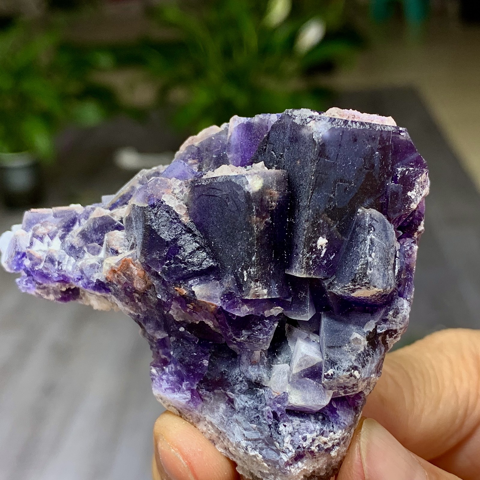 100G Rare transparent purple cubic fluorite mineral crystal sample/China