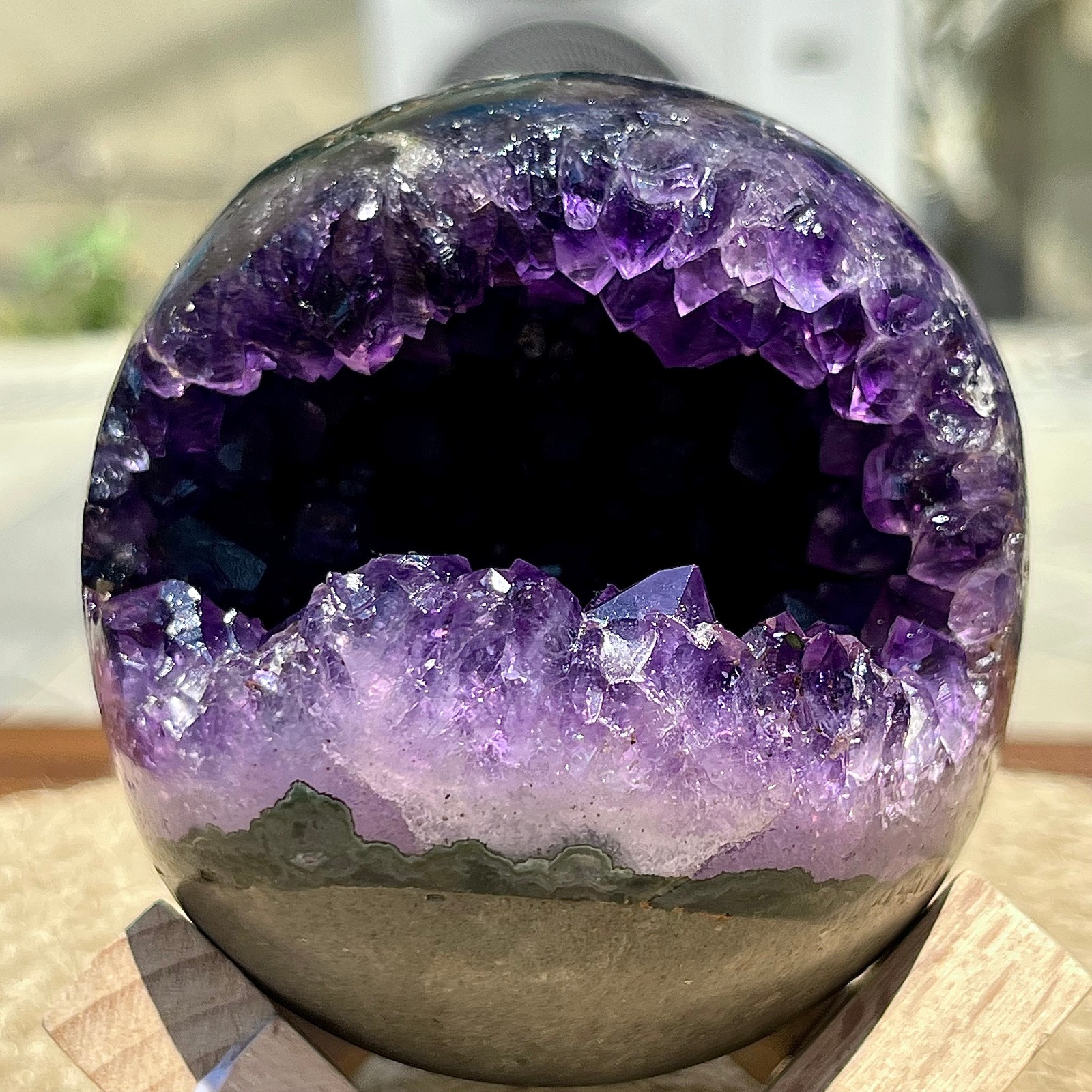 573 g Purple Amethyst Cave Smiling Mouth Quartz Cluster Home Office Display