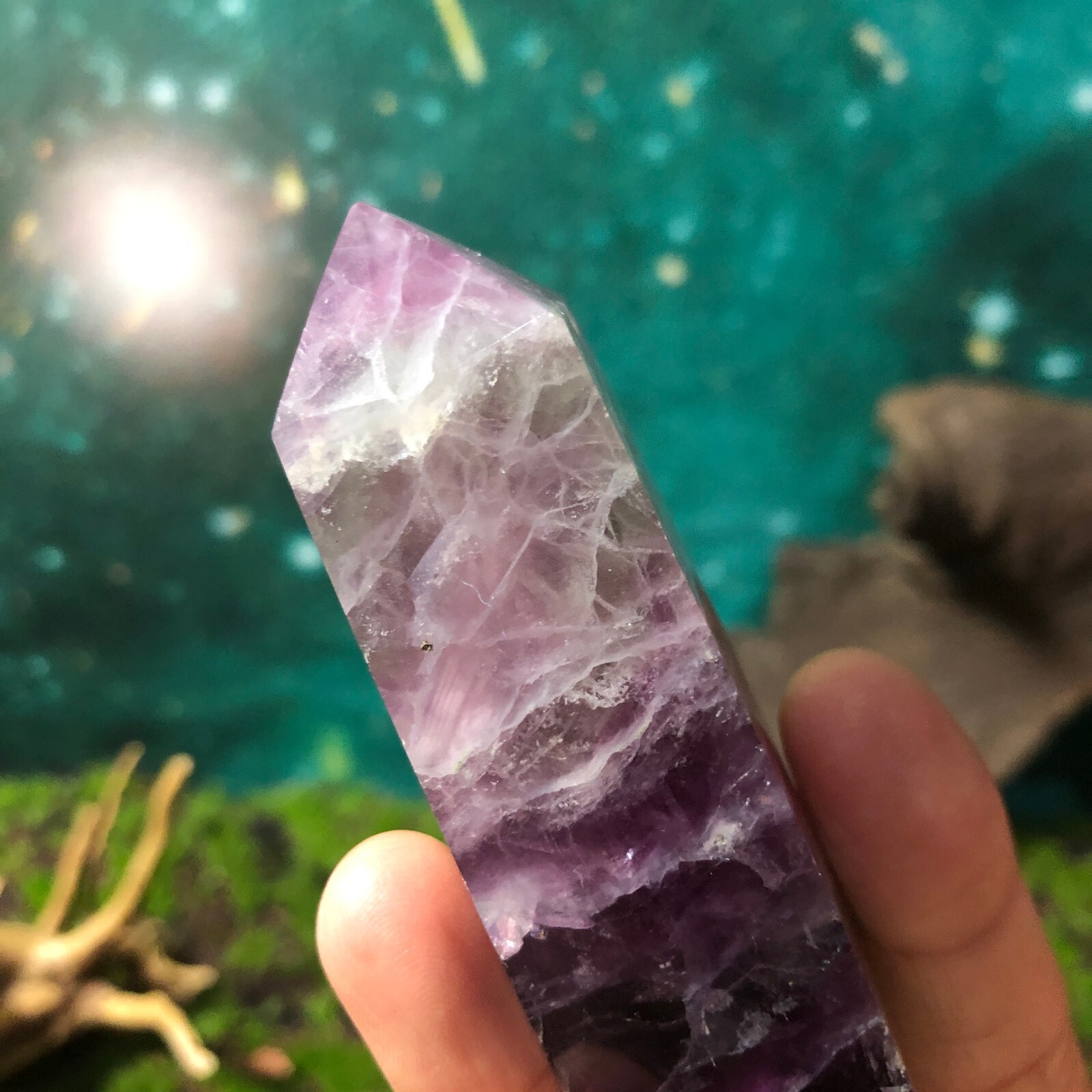 Purple Fluorite Tower Crystal Quartz Energy Healing Chakra 104g 7.8cm