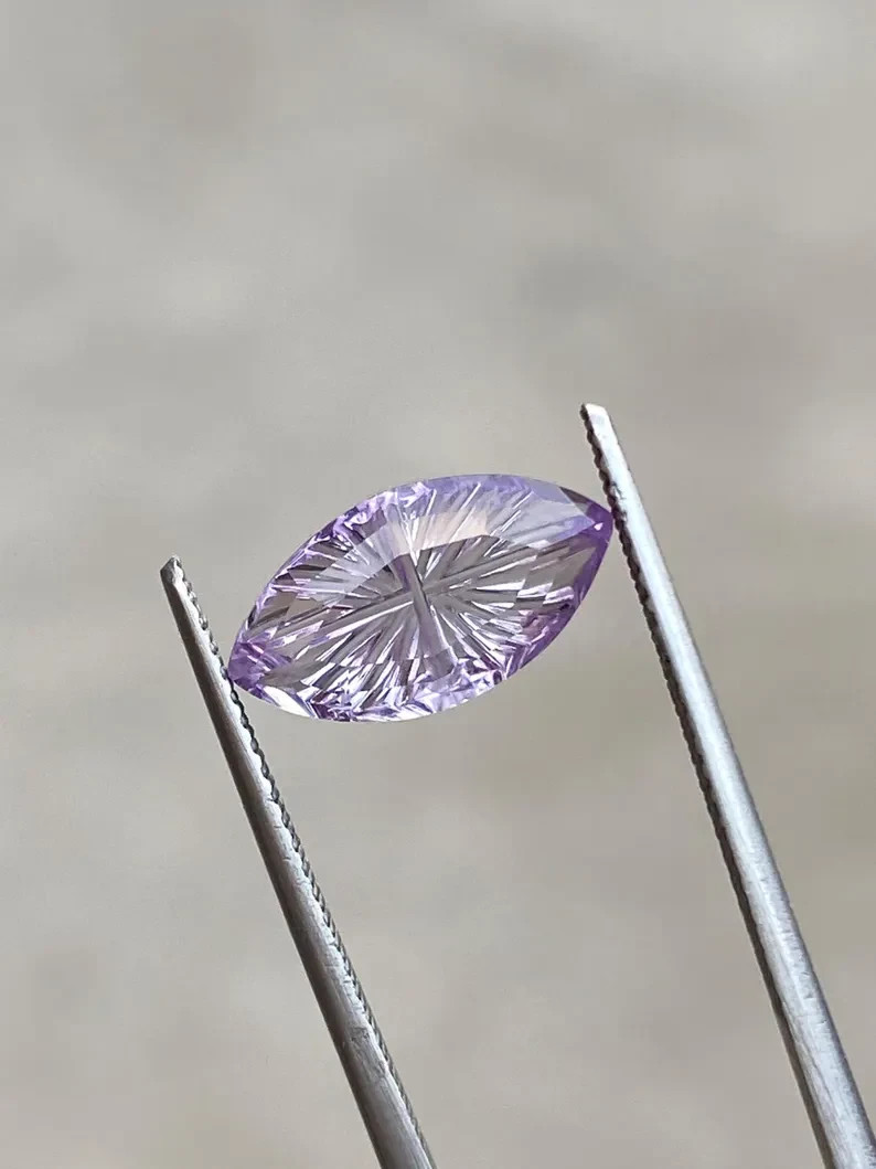 Hand Carved Fantasy Cut Loose Gemstone Alexandrite (13×7) MM 3.50 Ct