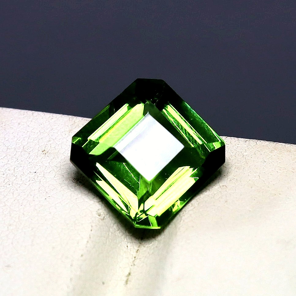 Radiant Shape Natural Certified Color Change Alexandrite Loose Gemstone 7-8 Ct