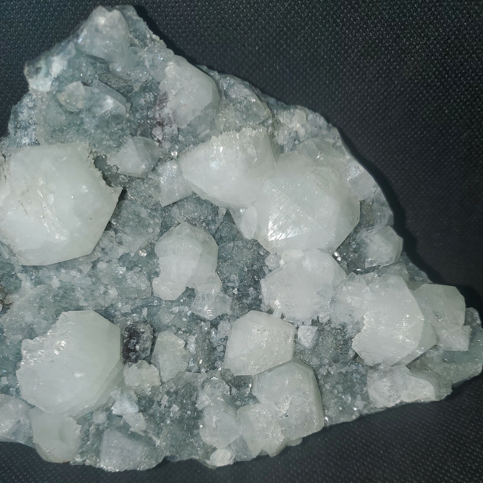 Apophylite on Chalcedony. Approx 2lbs 2.9oz, 6in x 4.5in x 2.75in