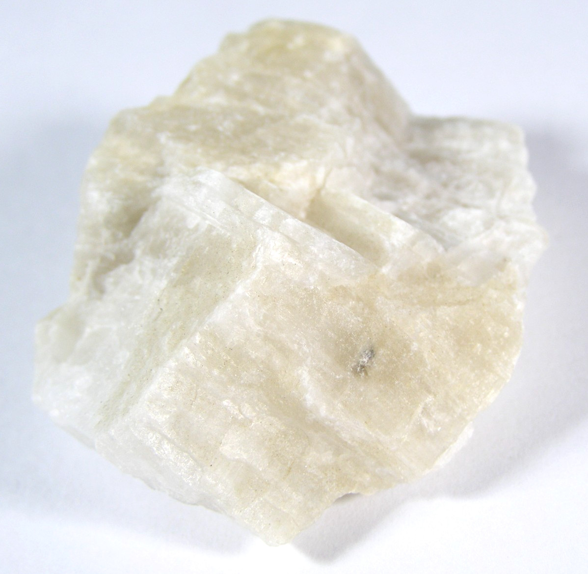 NATURAL LARGE RARE PIECE CRYOLITE – 5.0 x 3.9 x 2.7 cms 57.52 gm GREENLAND #B