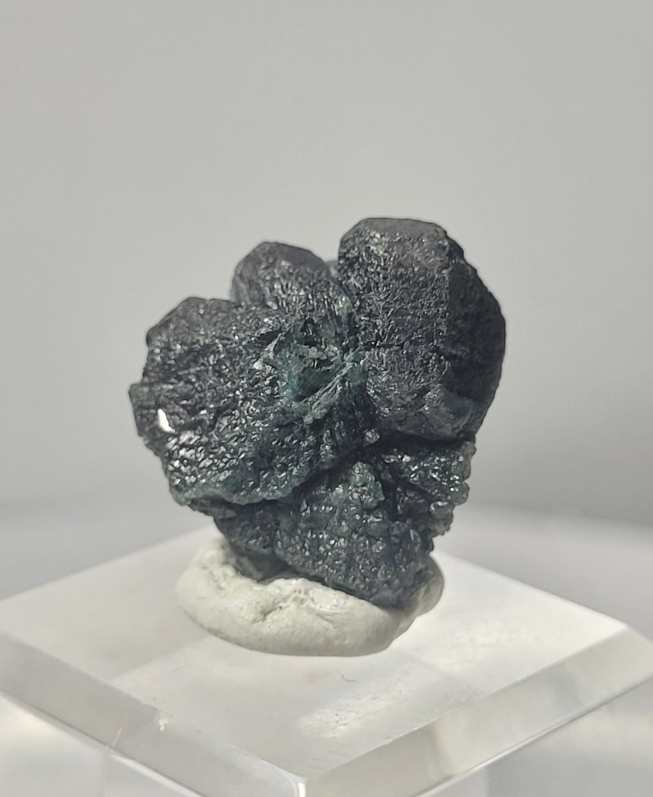 Alexandrite Crystal Cluster Color Change, UV Reactive(Rare)