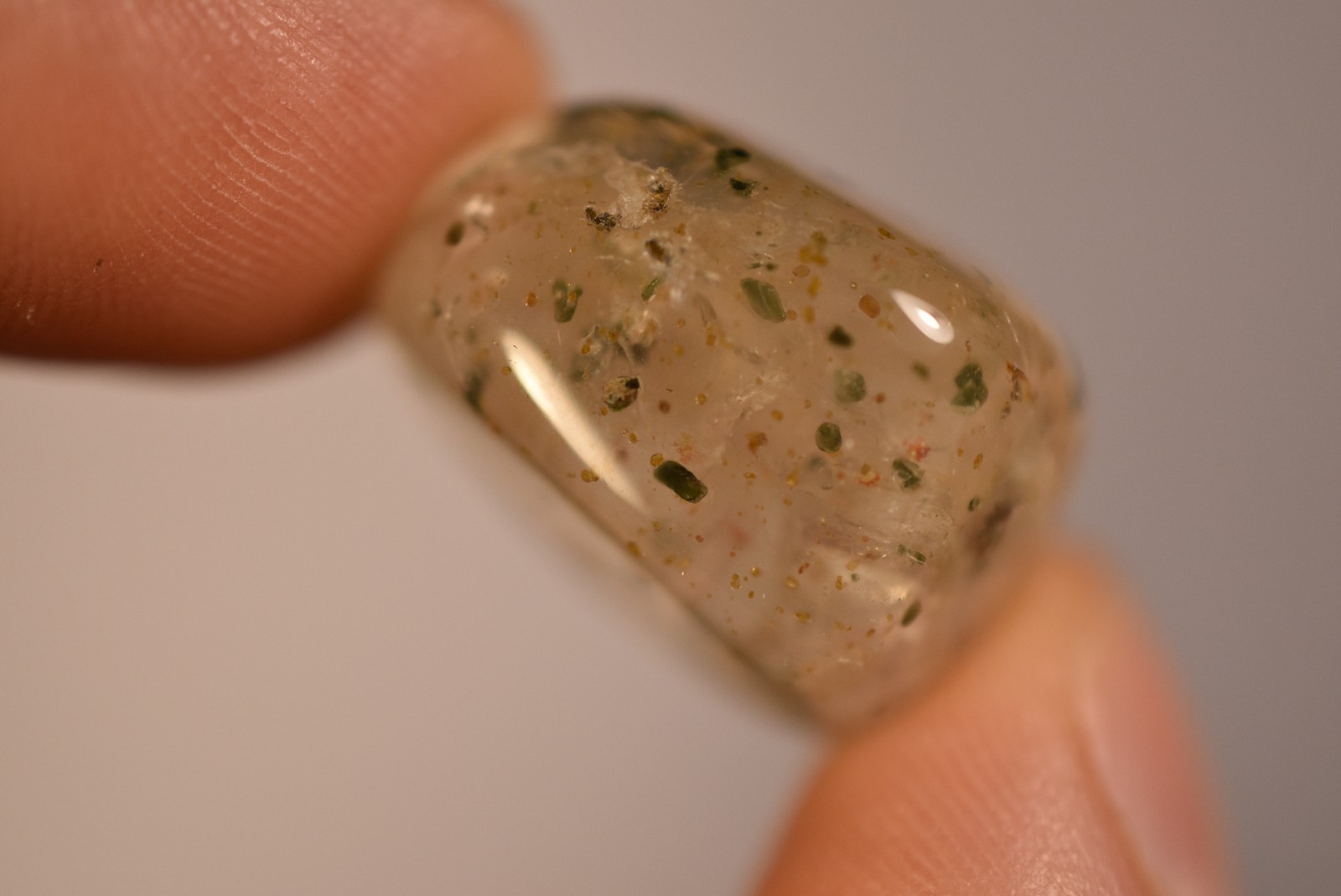 *GREEN TOURMALINE QUARTZ* Tumbled Stone 2.4cm 11.5g Tourmalinated Natural Stone
