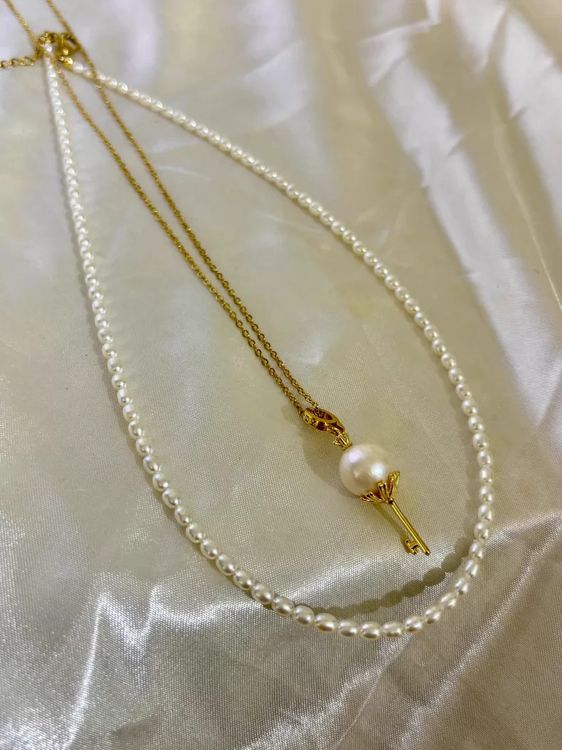 Genuine Freshwater Pearl Choker, 4-5mm Rice Pearls, Key Charm Necklace