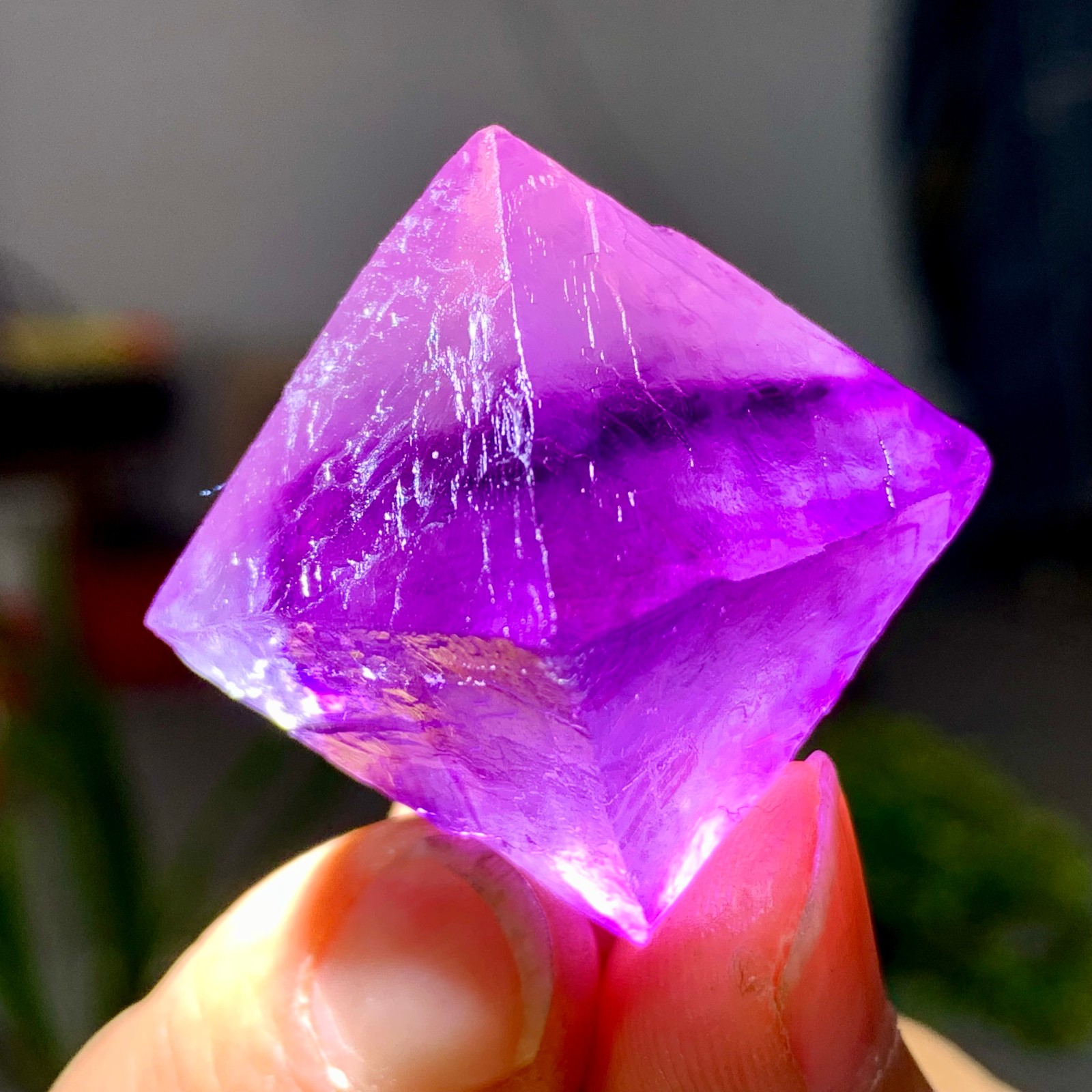30G Natural purple fluorite octahedron quartz crystal healing