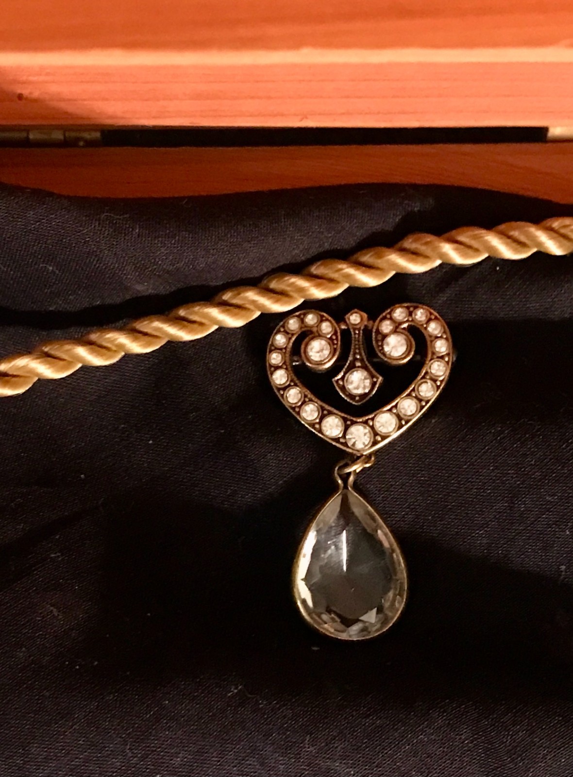 Retro Crystal Pendant on Heart Shaped Pin with Graduated Bright Sparkling Lights