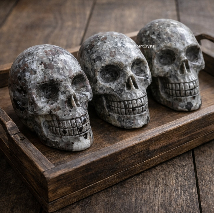 2PCS Yooperlite Skull Hand-Carved UV Reactive Sodalite Quartz Crystal Stone Deco